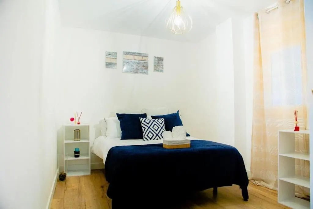 Beautiful Spacious Two Bed Facing The Ocean! マルベーリャ アパート