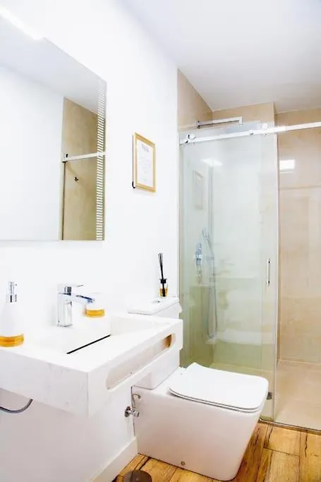 Beautiful Spacious Two Bed Facing The Ocean! Marbella